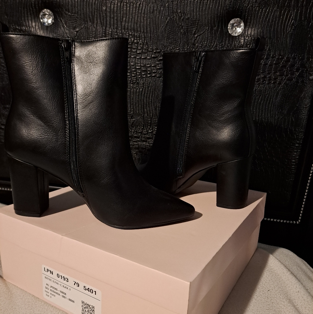 JustFab Black Olyvia Booties